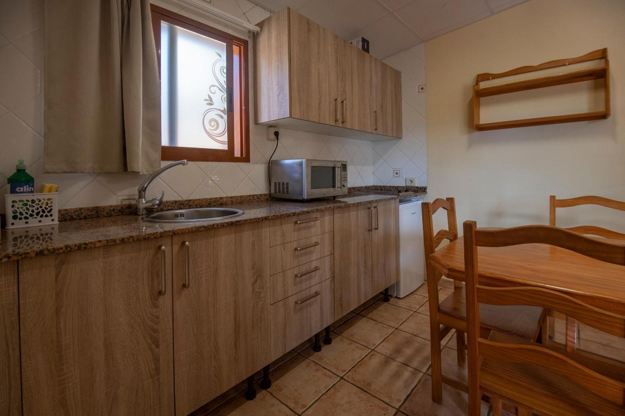 Camping Rural Ria De Arosa 2 Ribeira Luaran gambar
