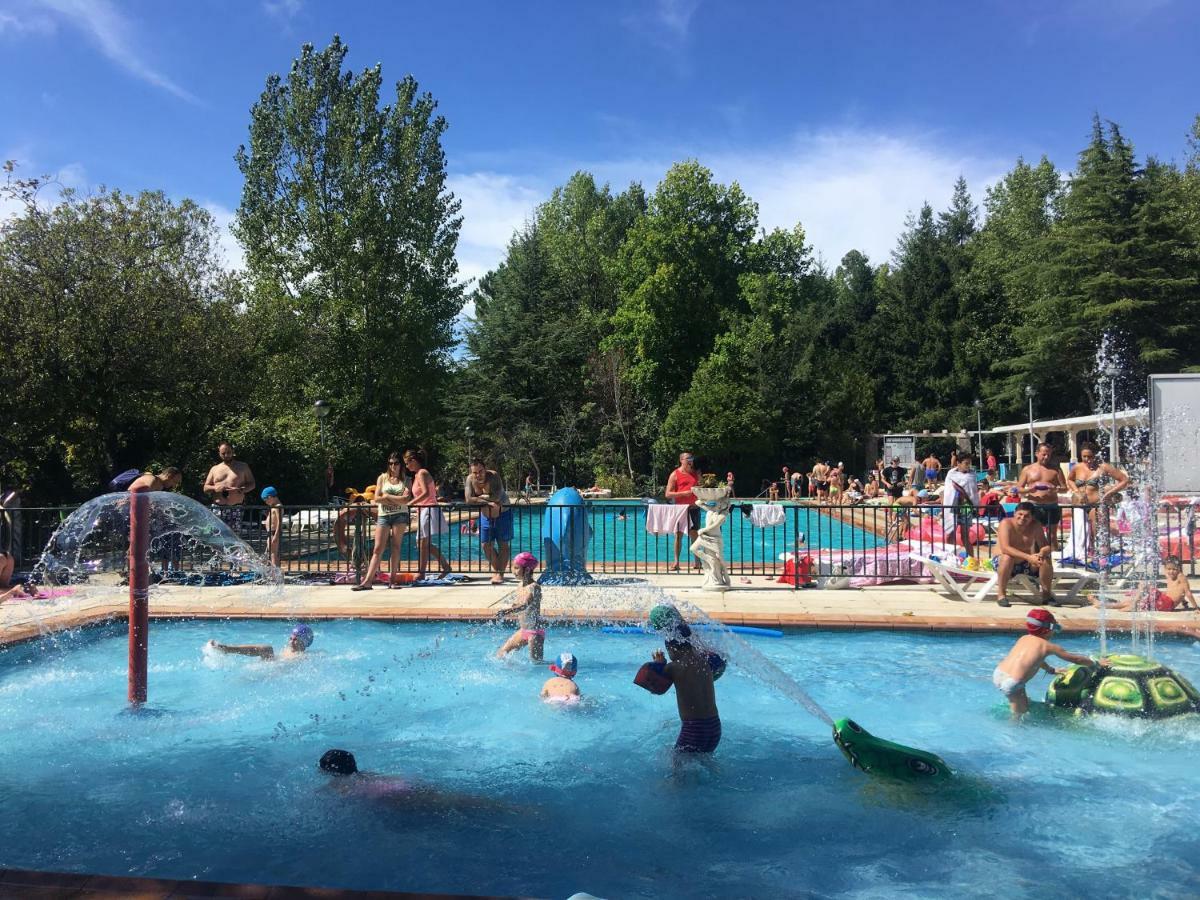 Camping Rural Ria De Arosa 2 Ribeira Luaran gambar
